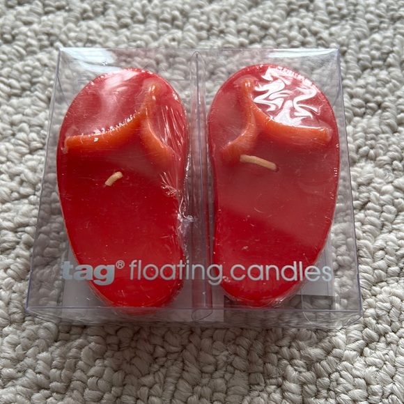 Sandal shaped set of 2 floating candles, never used - Picture 1 of 3